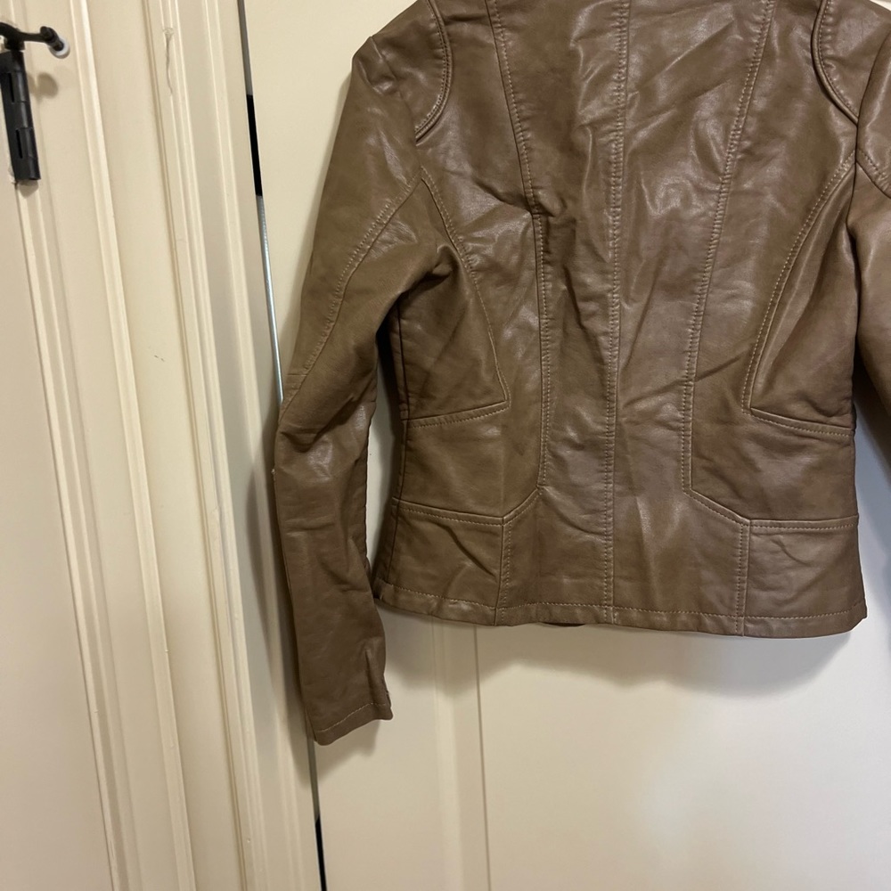 Cute Leather Jacket - Picture 3 of 3